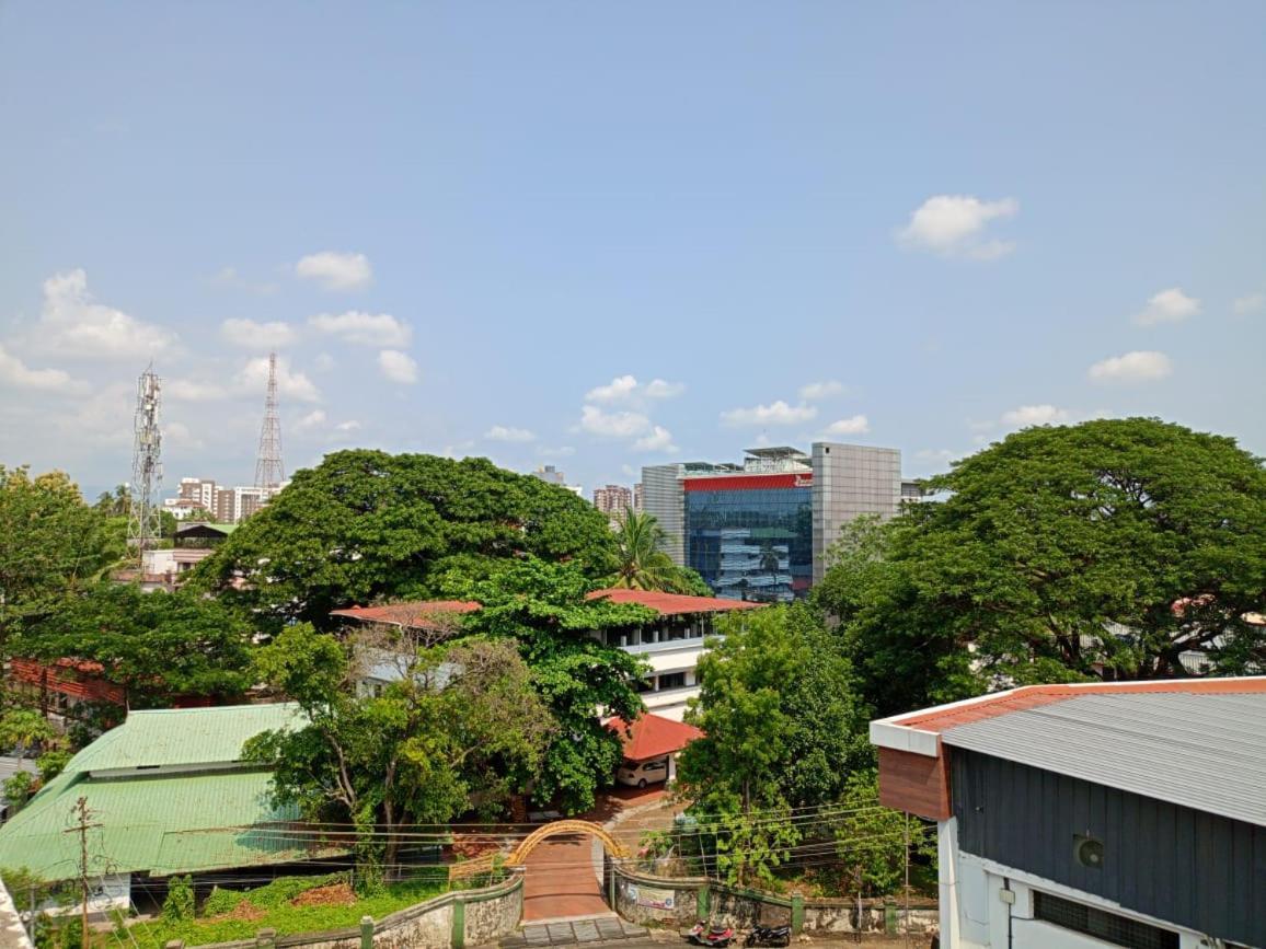 Alite Enclaves Fully Furnished Apartments Thrissur Экстерьер фото