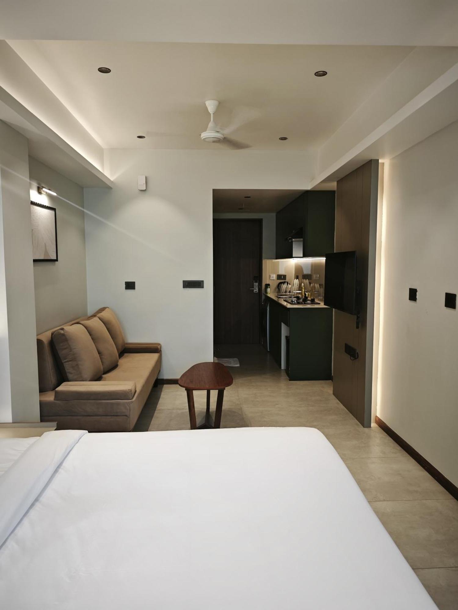 Alite Enclaves Fully Furnished Apartments Thrissur Экстерьер фото